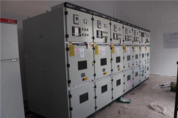 滕州愛瑞派出具電爐選用了我們瑞朗設備配電柜。